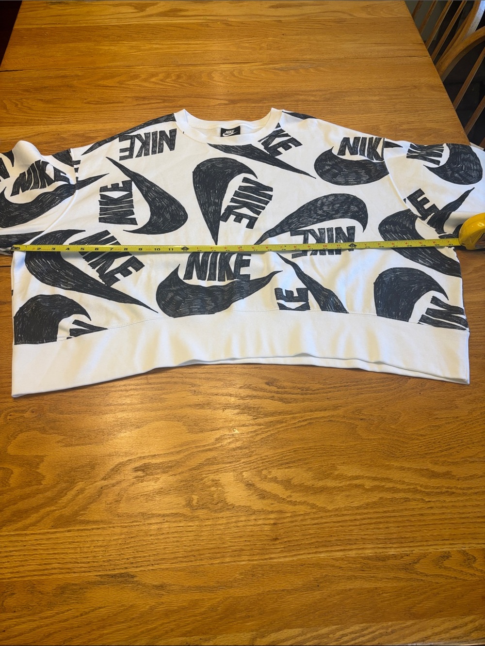 Women’s two piece Nike White Cropped Logo Sweatshirt with Black Nike Track Pants - Picture 7 of 10